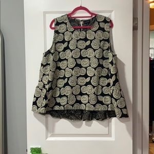 Sleeveless shirt